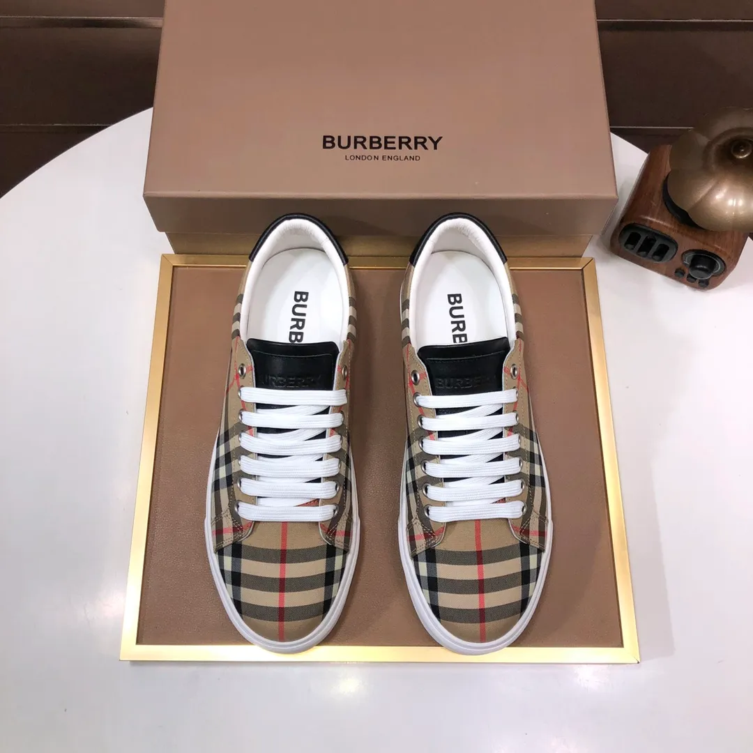 Men's shoes 💰480💰 [Burberry] (cowhide lining) classic low-top sneakers｜Imported cowhide with classic plaid fabric｜Cowhide lining｜Original outsole｜Fine workmanship and comfortable to wear Size: 38-44 (customized at 45)